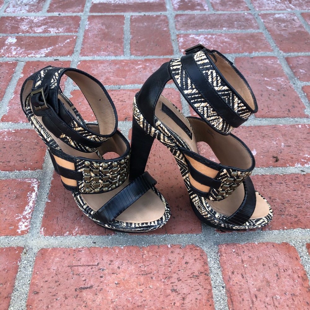 BCBG MAXAZRIA Pump Heels